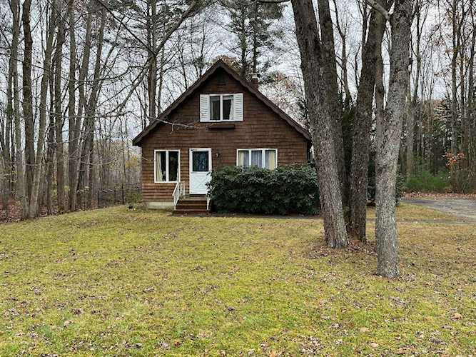 276 Portland St Yarmouth, ME 04096
