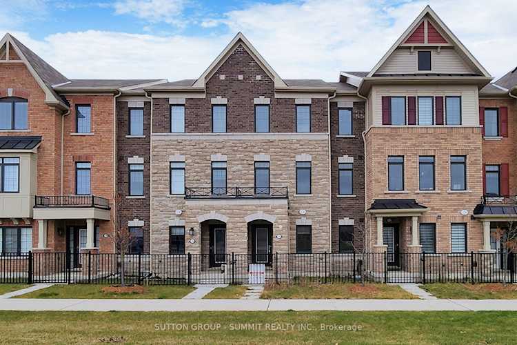 14 Cafaro Lane Markham, ON L5C 0Z2