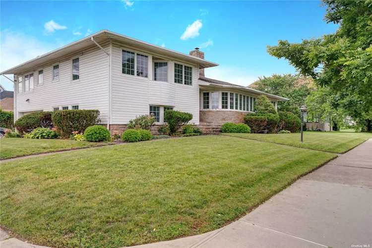 147-16 Rockaway Beach Blvd Far Rockaway, NY 11694