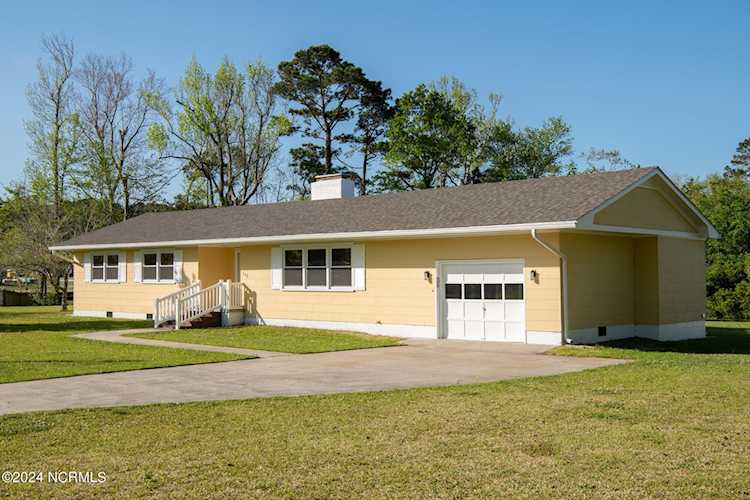 115 Sherwood Blvd Beaufort, NC 28516