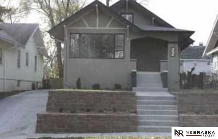 4909 Burt St Omaha, NE 68132