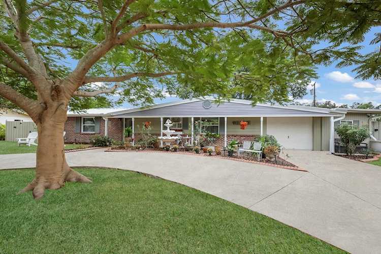 2700 Hyde Park St Sarasota, FL 34239