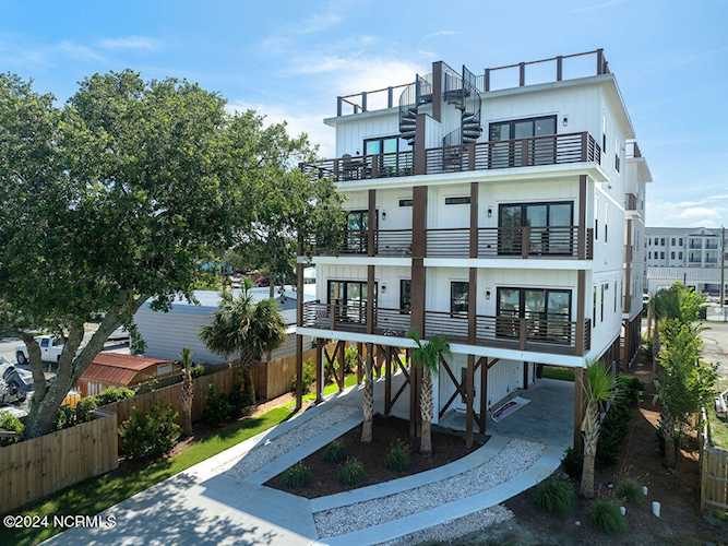 903 Basin Rd Carolina Beach, NC 28428