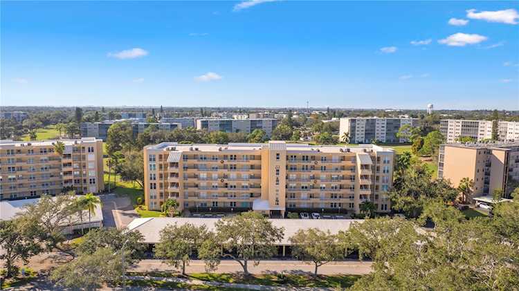 3730 Pinebrook CIRCLE #601 Bradenton, FL 34209