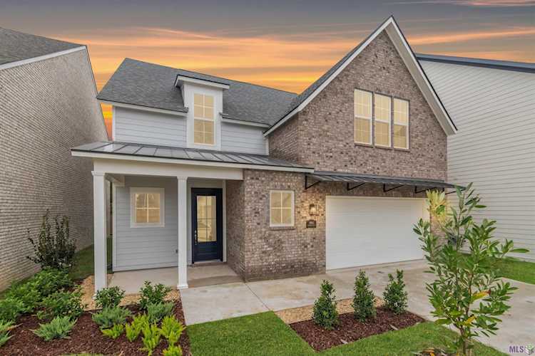 8941 Magnolia View Dr Baton Rouge, LA 70810