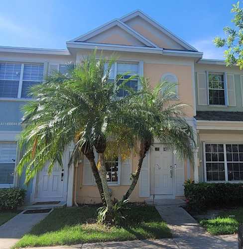 51 Simonton Cir Weston, FL 33326 | MLS A11489044 Photo 1