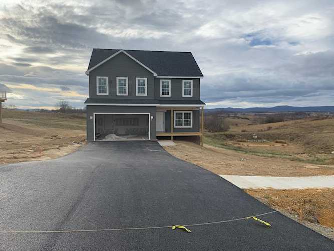 5211 Country Meadow Dublin, VA 24084
