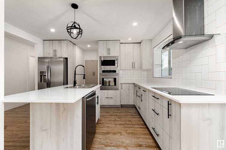 13511 123A Street Edmonton, AB T5L 0M1