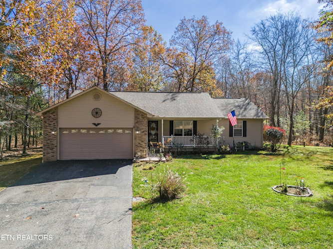 7124 Big Horn Dr Crossville, TN 38572