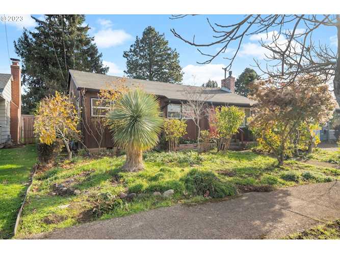 2506 SE 79th AVE Portland, OR 97206