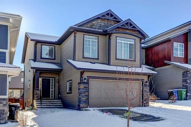 61 Sage Bluff Blvd NW Calgary, AB T3R 0R1