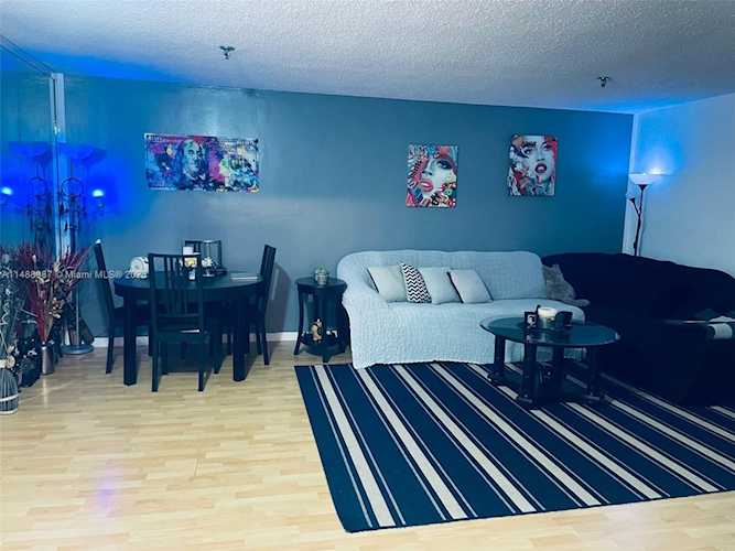 671 NE 195th St #207-E Miami, FL 33179