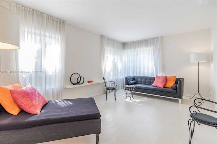 821 Jefferson Ave #1 Miami Beach, FL 33139