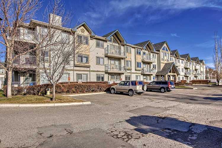 7 Harvest Gold Manor NE #114 Calgary, AB T3K 4Y4