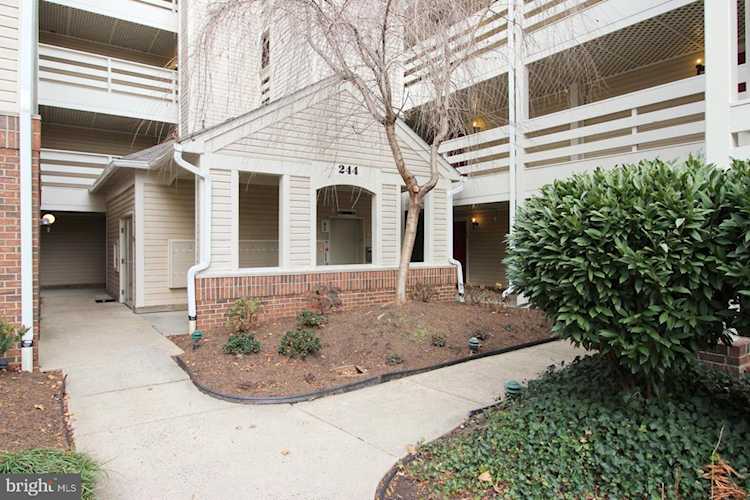 244 S Reynolds St #207 Alexandria, VA 22304