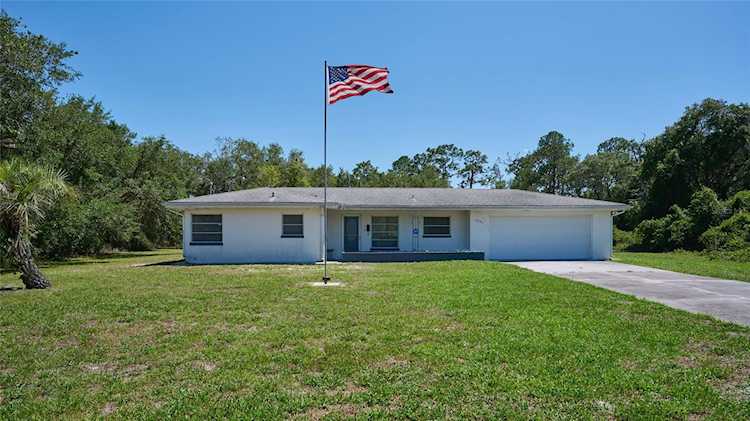 4331 Valencia Dr Indian Lake Estates, FL 33855