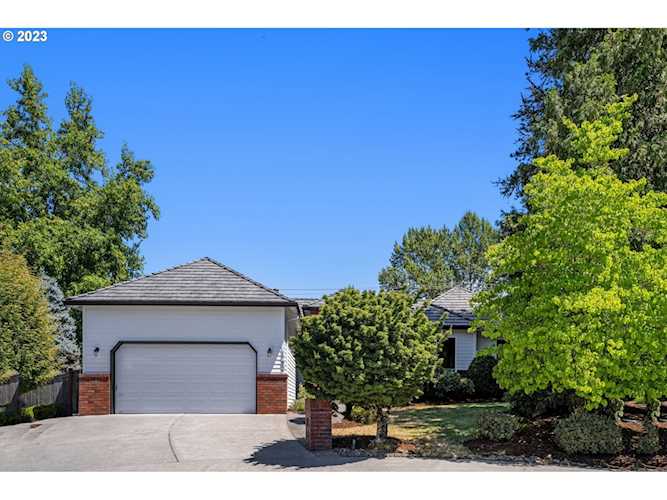 1792 SE 28th CT Gresham, OR 97080