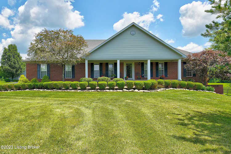 1203 Clark Ridge Rd Fisherville, KY 40023