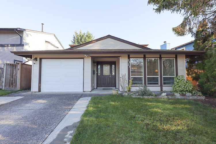 2537 Wilding Crescent Langley, BC V2Y 1C8