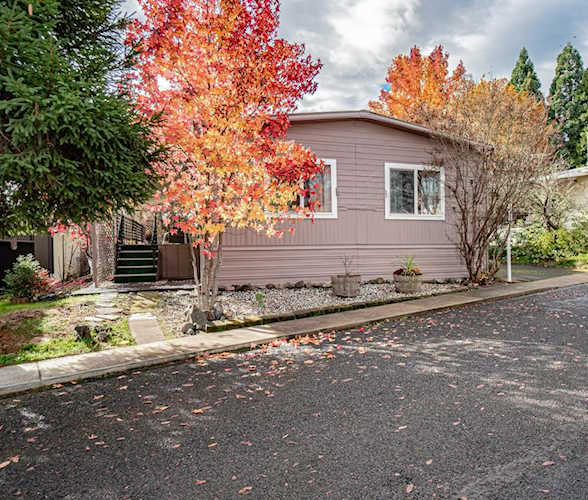 1055 N 5th St #UNIT 87 Jacksonville, OR 97530