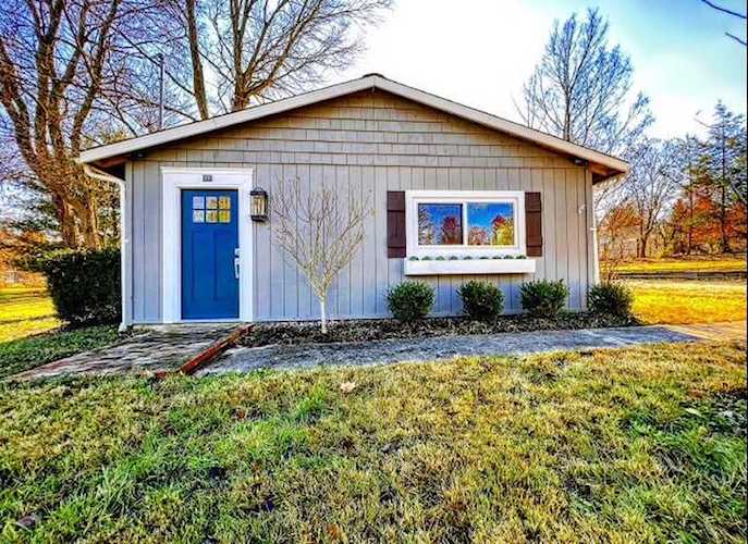 77 E Pawnee Drive Powell, OH 43065