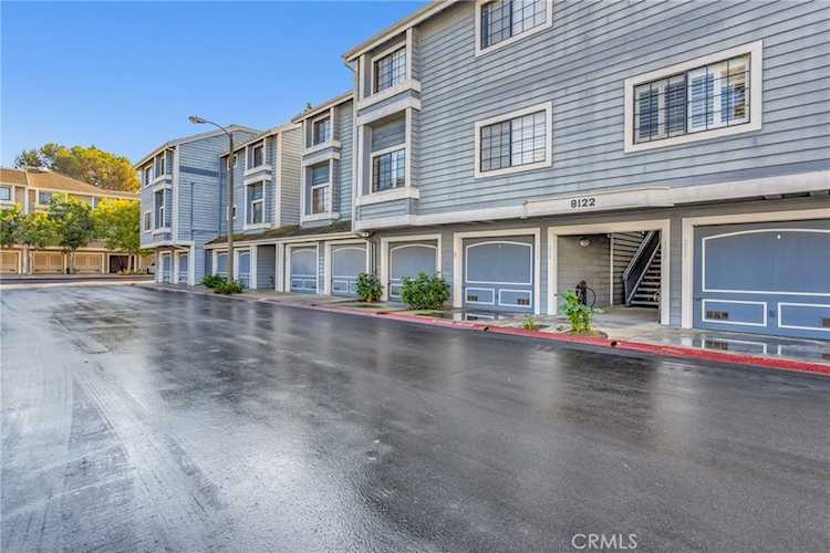 8122 Seawater Dr #103 Huntington Beach, CA 92646