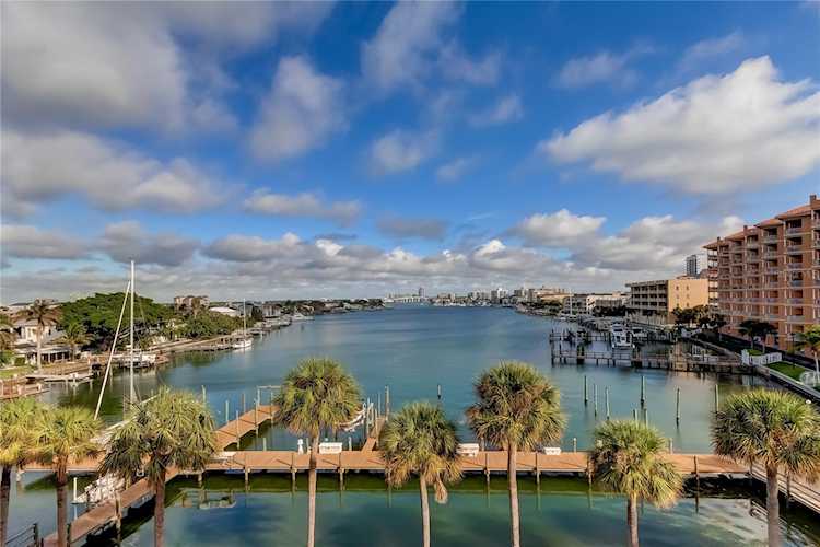 445 Hamden Dr #402 Clearwater, FL 33767