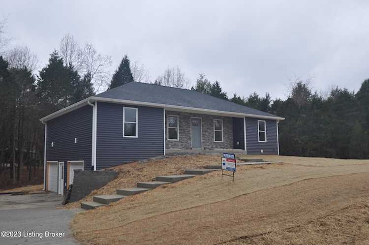 221 Mockingbird Dr Brandenburg, KY 40108