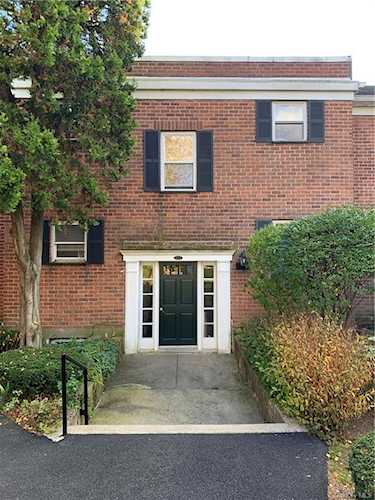 135-4 S Highland Ave #M1 Ossining, NY 10562