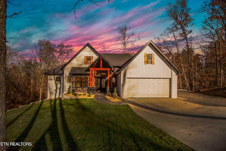 9222 White Lightning Way Knoxville, TN 37938