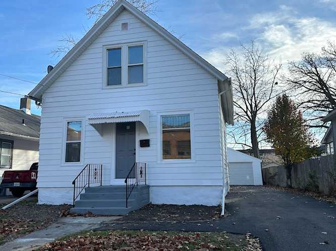 925 E Benton St Aurora, IL 60505