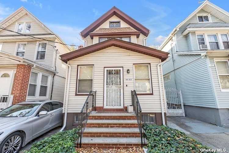 85-92 98th St Woodhaven, NY 11421