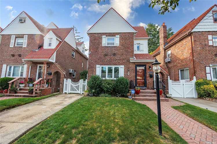 131-56 229th St Laurelton, NY 11413