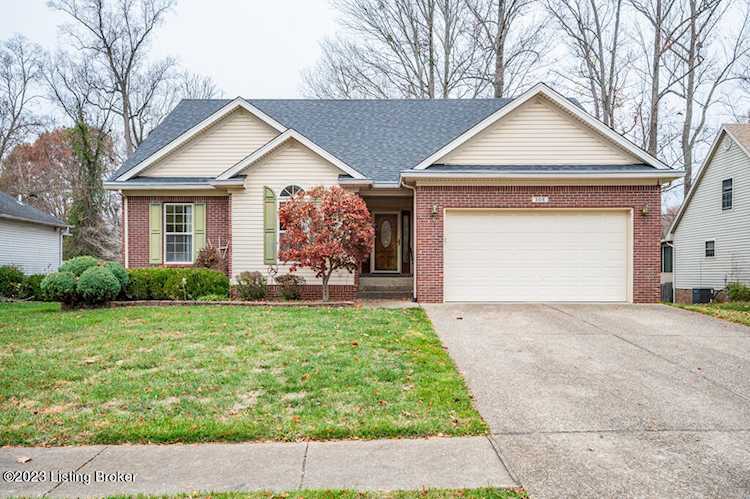508 Valley College Dr Louisville, KY 40272