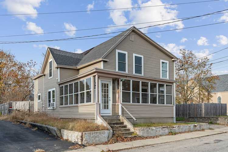52 North Ave Sanford, ME 04073