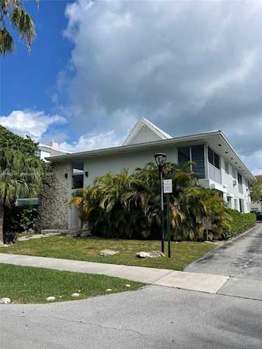 195 Sunrise Dr #8 Key Biscayne, FL 33149