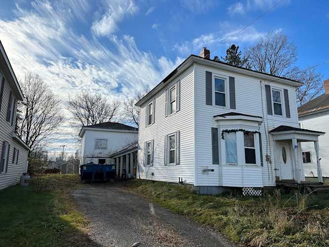 11 School St Monticello, ME 04760