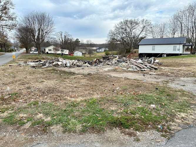 97 Ridgewood Ave Monticello, KY 42633