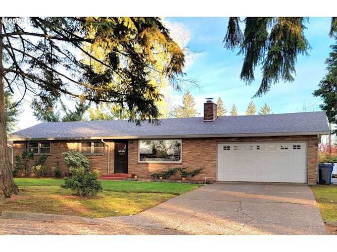 9318 NE 8th ST Vancouver, WA 98664