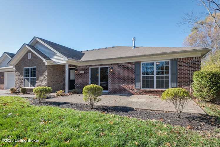 643 Crum Ct Simpsonville, KY 40067