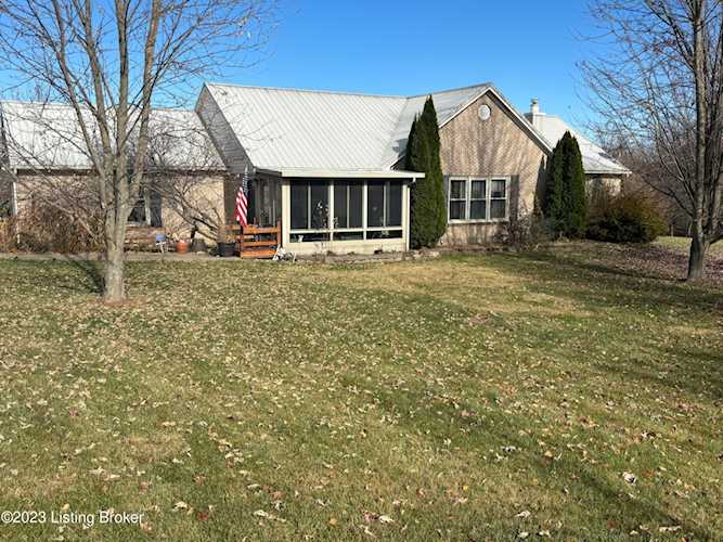 372 Fisher Farm Rd Bedford, KY 40006