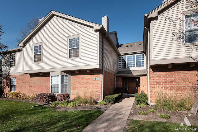 130 Crestwood Ct #1 Schaumburg, IL 60195