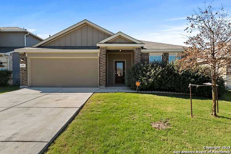 447 Agave Flats Dr New Braunfels, TX 78130