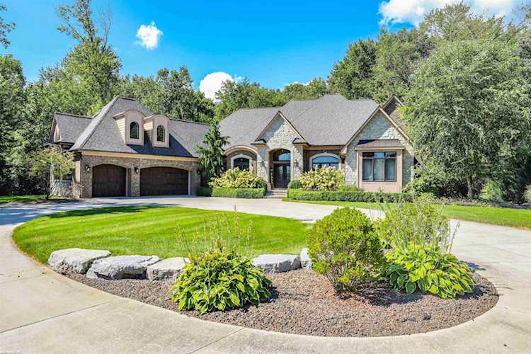34895 Jefferson Ave Harrison Twp, MI 48045
