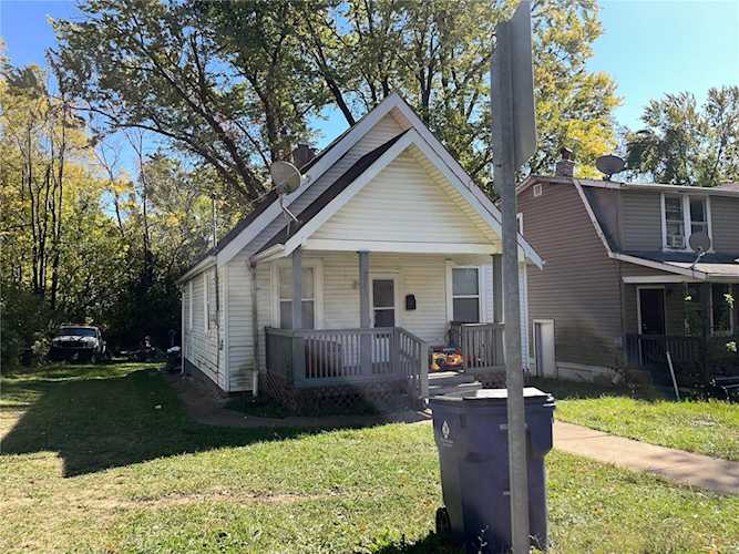 5470 Hamilton Ave Jennings, MO 63136