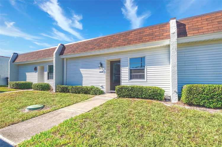 9124 Mission Oaks Blvd #9124 Seminole, FL 33776