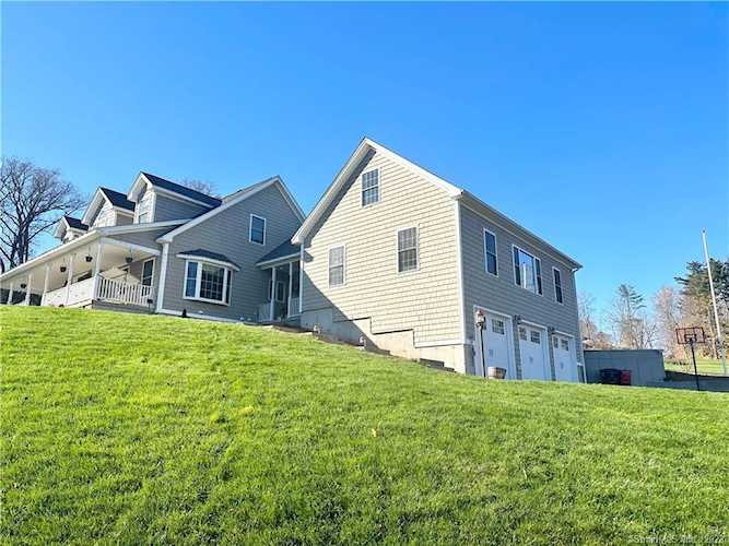 271 Allen Ave Meriden, CT 06451