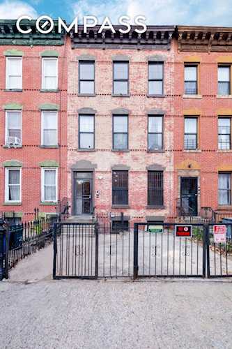 39 Moffat St Brooklyn, NY 11207