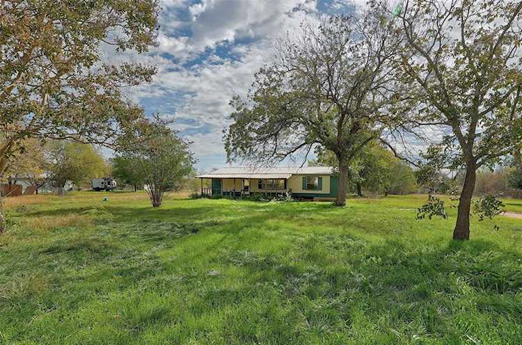 209 Fallwell ST Liberty Hill, TX 78642