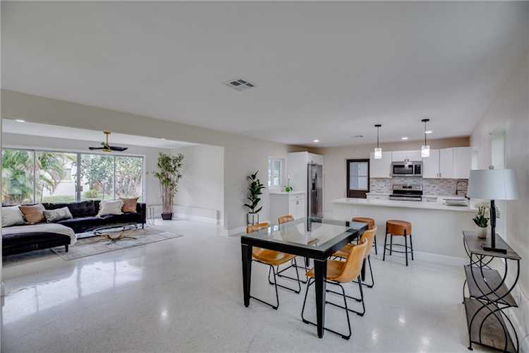 1325 45th Ave Vero Beach, FL 32966